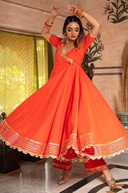 Buy_Pomcha Jaipur_Orange Cotton And Organza Bandhej Print V Neck Anarkali Set _Online_at_Aza_Fashions