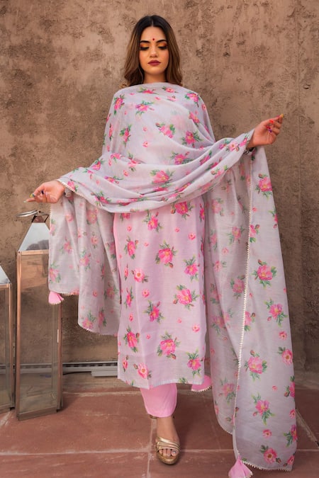 Pomcha Jaipur_Pink Chanderi Floral Print V Neck Kurta Pant Set _Online_at_Aza_Fashions