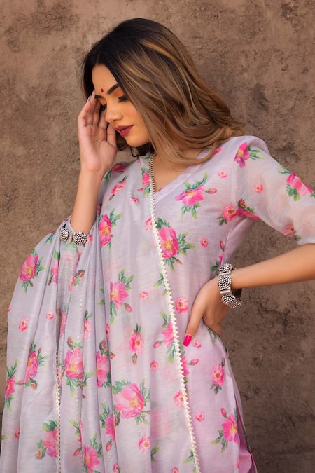 Buy_Pomcha Jaipur_Pink Chanderi Floral Print V Neck Kurta Pant Set _Online_at_Aza_Fashions