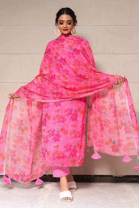Pomcha Jaipur_Pink Chinnon Chiffon And Cotton Floral Print Leaf Neck Kurta Pant Set _Online_at_Aza_Fashions