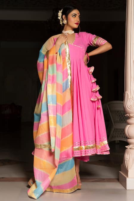 Pomcha Jaipur Pink Cotton, Dupatta Kota Doria V Neck Angarkha Pant Set Online at Aza Fashions Pomcha Jaipur_Pink Cotton, Dupatta Kota Doria V Neck Angarkha Pant Set _Online_at_Aza_Fashions