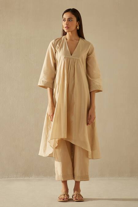 Sureena Chowdhri Beige Organza, Silk Chanderi Zari Work V Neck Flared Kurta Set Online at Aza Fashions Sureena Chowdhri_Beige Organza, Silk Chanderi Zari Work V Neck Flared Kurta Set_Online_at_Aza_Fashions