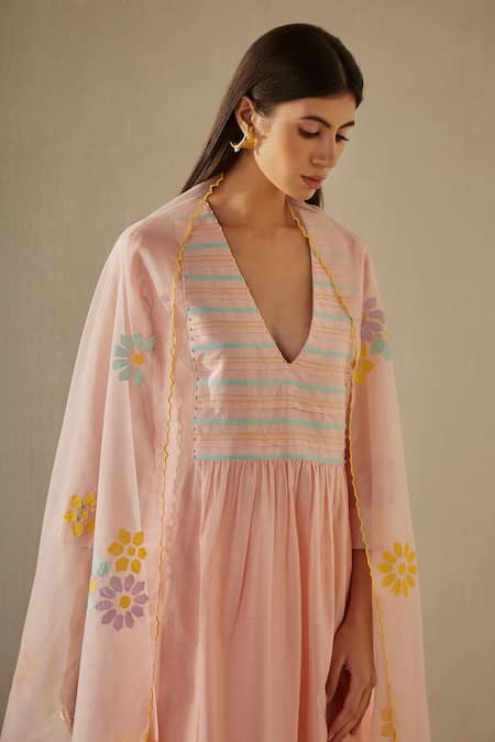 Shop_Sureena Chowdhri_Peach Organza, Silk Chanderi Thread Work, Applique V Neck Flared Kurta Set_Online_at_Aza_Fashions