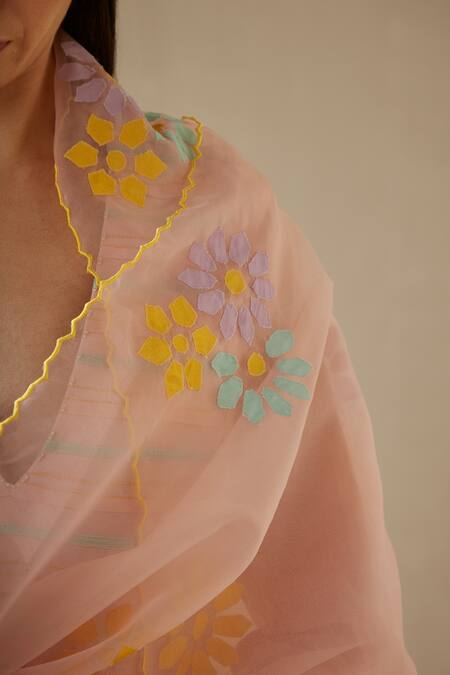 Sureena Chowdhri_Peach Organza, Silk Chanderi Thread Work, Applique V Neck Flared Kurta Set_at_Aza_Fashions