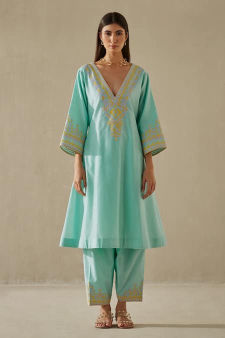 Buy_Sureena Chowdhri_Purple Organza, Silk Chanderi Thread Work Round Notched Flared Kurta Set _Online_at_Aza_Fashions