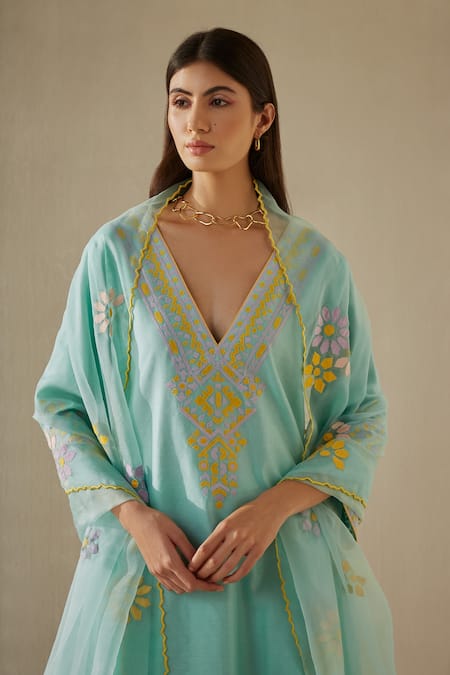 Sureena Chowdhri_Purple Organza, Silk Chanderi Thread Work Round Notched Flared Kurta Set _at_Aza_Fashions