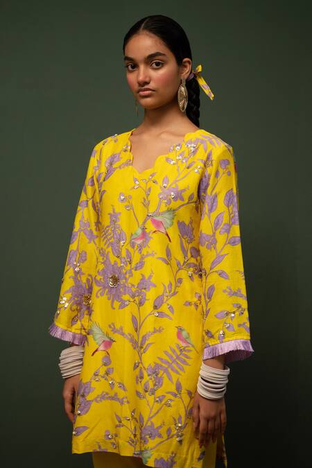 Buy_Chrkha_Yellow Kurta Chanderi Silk And Pant Cotton Sequin & Floral Print Scallop & Set _Online_at_Aza_Fashions