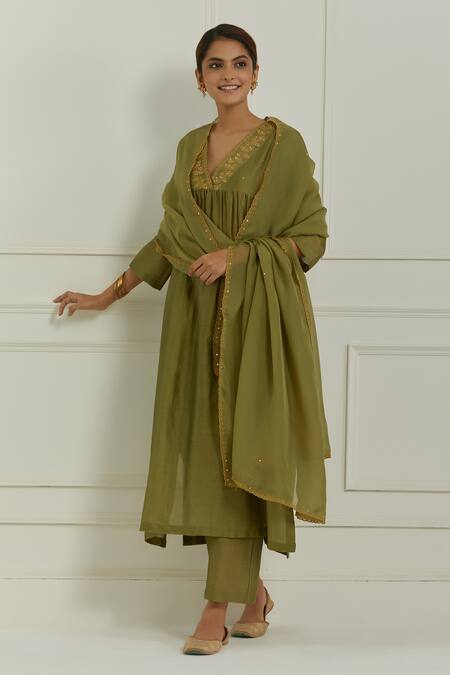 Shop_Ikshita Choudhary_Green Chanderi Embroidered Floral V Neck Anarkali_Online_at_Aza_Fashions