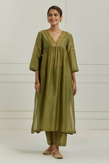 Buy_Ikshita Choudhary_Green Chanderi Pant_Online_at_Aza_Fashions