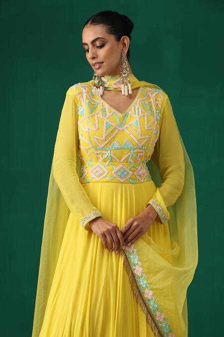 Buy_Minaki_Yellow Organza, Georgette Sequins V Neck Embroidered Anarkali With Dupatta_Online_at_Aza_Fashions