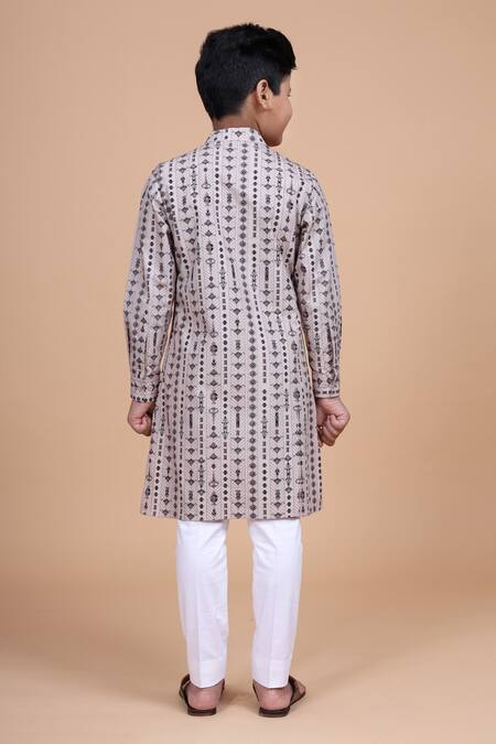 Shop Raghavendra Rathore Blue Pink Cotton Embroidery Linear Print Kurta at Aza Fashions Shop_Raghavendra Rathore Blue_Pink Cotton Embroidery Linear Print Kurta _at_Aza_Fashions