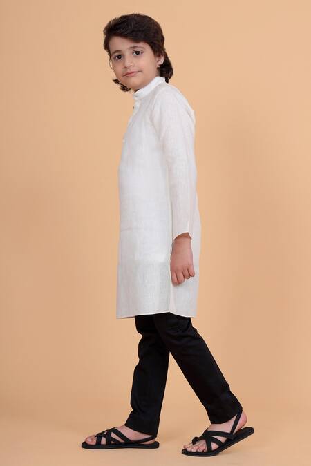 Raghavendra Rathore Blue_Off White Cotton, Linen Kurta _Online_at_Aza_Fashions