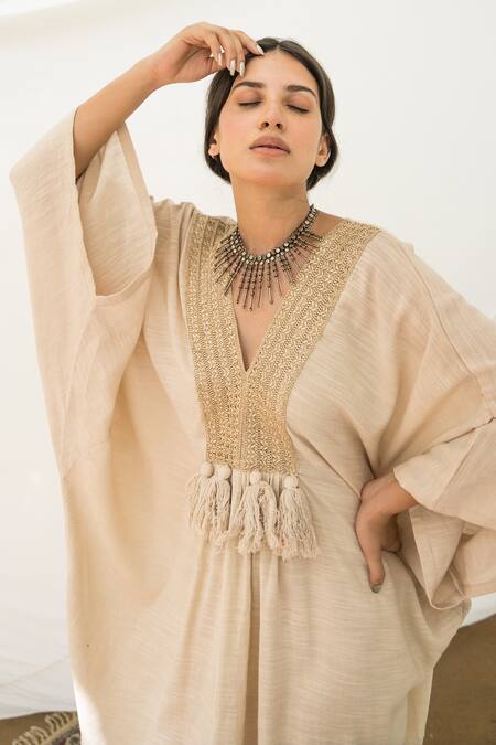 Shop_Avaasya Jaipur_White Kaftan- Handloom Linen, Slip- Mulmul Tassel V Neck  _Online_at_Aza_Fashions