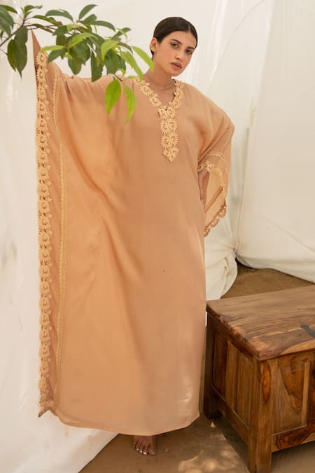 Avaasya Jaipur Floral Embroidered Kaftan 