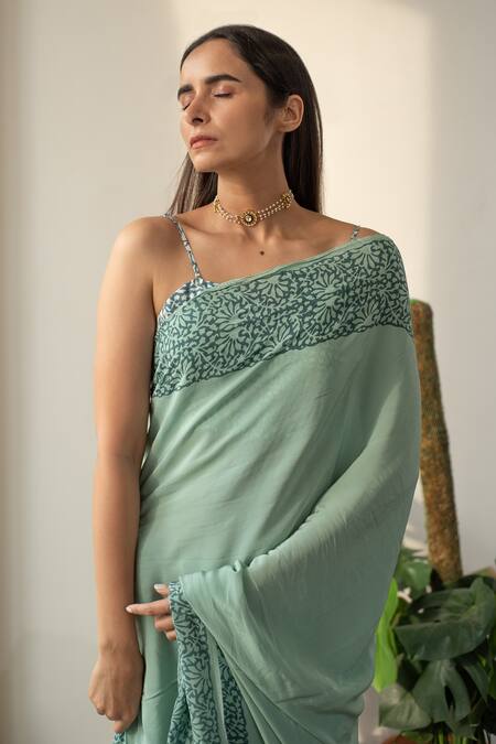 Avaasya Jaipur_Blue Sareeitalian Georgette Unstitched Blouse Print Border Saree _at_Aza_Fashions