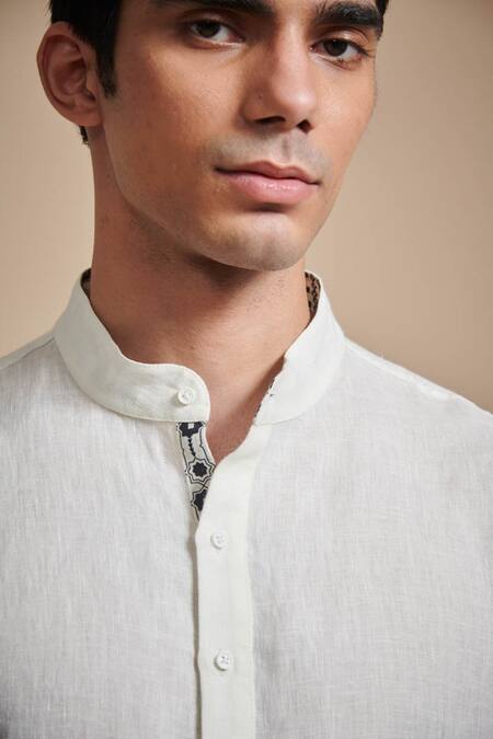 Raghavendra Rathore Blue_Off White Linen Mandarin Collar Kurta _Online_at_Aza_Fashions