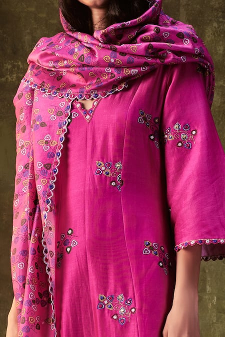 Shop_Punit Balana_Pink Chanderi Silk Floral V Neck Kurta Pant Set _at_Aza_Fashions