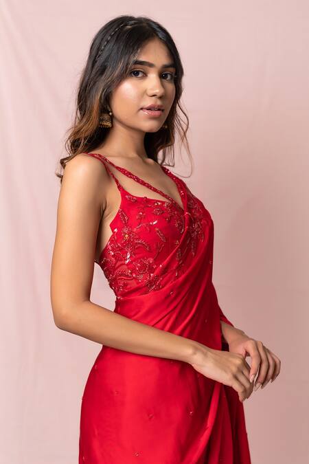 Buy Pinup By Astha Red Silk, Satin Georgette Floral, Sequin Sweetheart Neck Saree With Blouse Online at Aza Fashions Buy_Pinup By Astha_Red Silk, Satin Georgette Floral, Sequin Sweetheart Neck Saree With Blouse_Online_at_Aza_Fashions