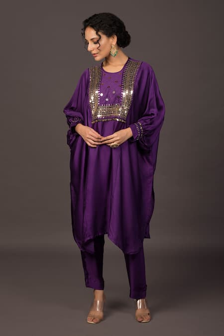 PRAHNAAYA Purple Satin Embroidery Sequin And Thread Round Kurta & Pant Set