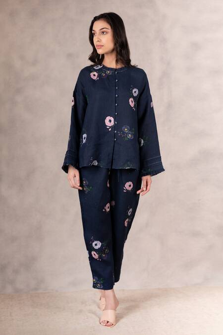 Arcvsh By Pallavi Singh Blue 100% Linen Floral Eden Print Pant Online at Aza Fashions Arcvsh By Pallavi Singh_Blue 100% Linen Floral Eden Print Pant _Online_at_Aza_Fashions
