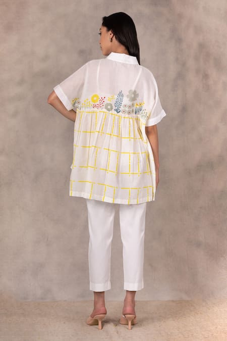 Shop Arcvsh By Pallavi Singh Ivory Cotton Silk Checkered, Floral Collared Neck Print Top at Aza Fashions Shop_Arcvsh By Pallavi Singh_Ivory Cotton Silk Checkered, Floral Collared Neck Print Top_at_Aza_Fashions