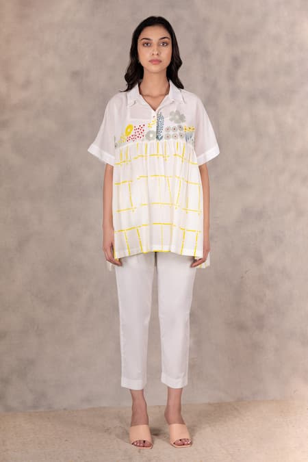 Arcvsh By Pallavi Singh Ivory Cotton Silk Checkered, Floral Collared Neck Print Top Online at Aza Fashions Arcvsh By Pallavi Singh_Ivory Cotton Silk Checkered, Floral Collared Neck Print Top_Online_at_Aza_Fashions