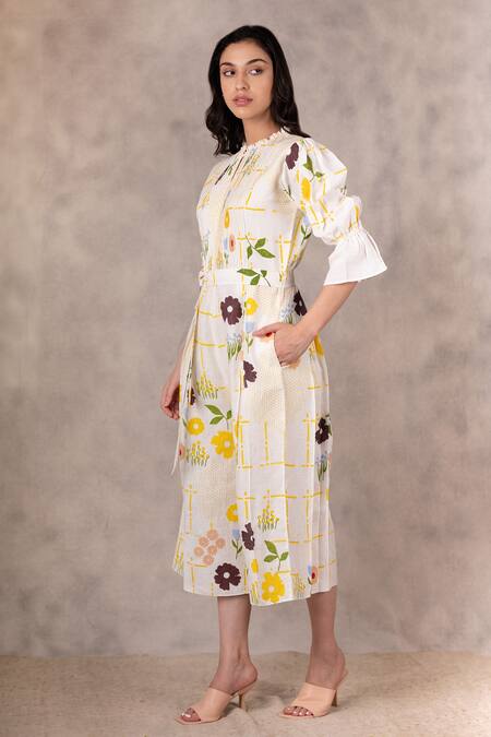 Shop_Arcvsh By Pallavi Singh_Peach 100% Linen Floral Keyhole Print Jumpsuit _Online_at_Aza_Fashions