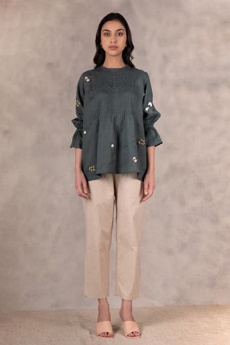 Arcvsh By Pallavi Singh Green 100% Linen Floral Round Embroidered Top Online at Aza Fashions Arcvsh By Pallavi Singh_Green 100% Linen Floral Round Embroidered Top _Online_at_Aza_Fashions