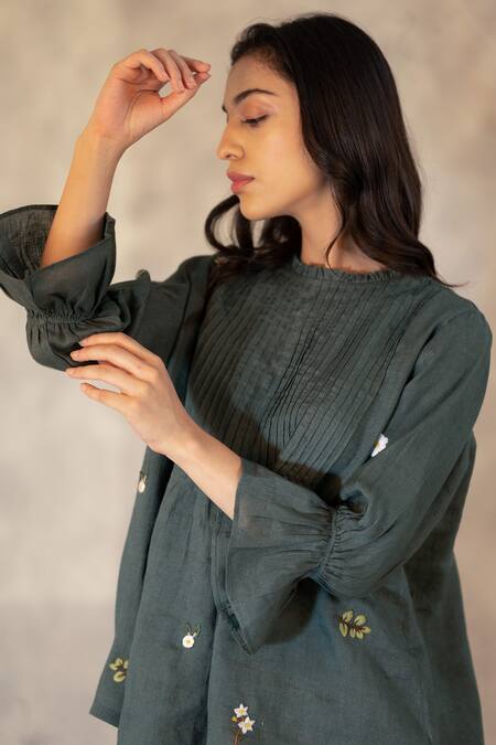 Shop Arcvsh By Pallavi Singh Green 100% Linen Floral Round Embroidered Top Online at Aza Fashions Shop_Arcvsh By Pallavi Singh_Green 100% Linen Floral Round Embroidered Top _Online_at_Aza_Fashions