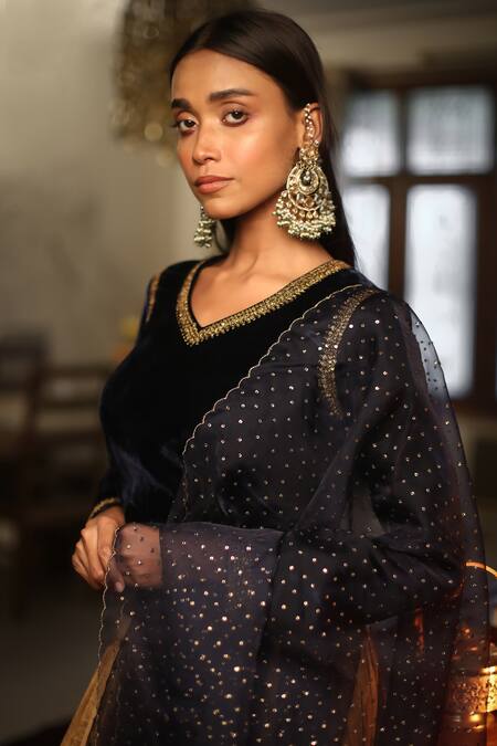 Rhua_Gold Blouse- Velvet, Dupatta- Organza, Lehenga- Banarasi Tissue Embroidered Set _Online_at_Aza_Fashions