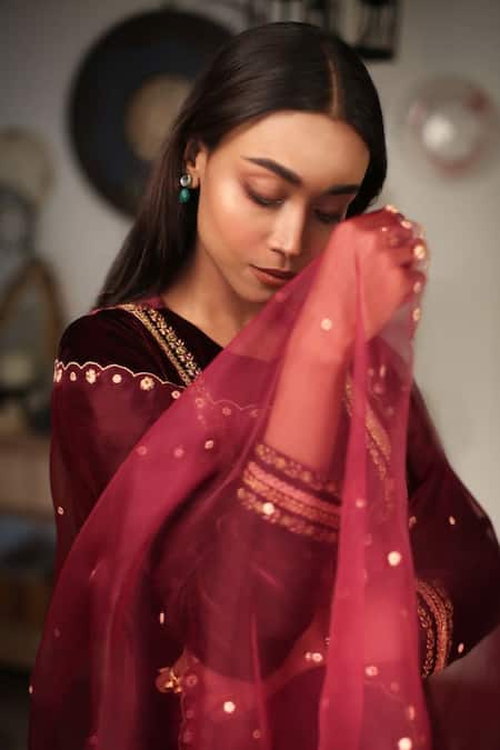 Shop_Rhua_Red Dupatta Tonal Organza, Kurta, Salwar Velvet Aari, Zardozi Embroidered Set _Online_at_Aza_Fashions