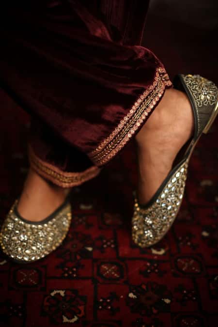 Rhua_Red Dupatta Tonal Organza, Kurta, Salwar Velvet Aari, Zardozi Embroidered Set _at_Aza_Fashions