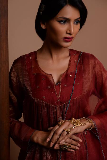 Buy_Rhua_Maroon Dupatta Organza, Kurta Tissue Chanderi, Pant, Slip Embroidered Set_Online_at_Aza_Fashions