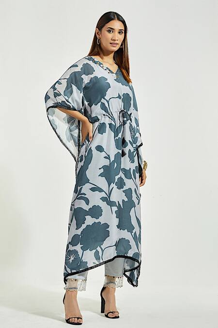 Anantaa by Roohi_Grey Bemberg Modal And Embellishment Floral & Sequin V Kaftan Kurta _Online_at_Aza_Fashions
