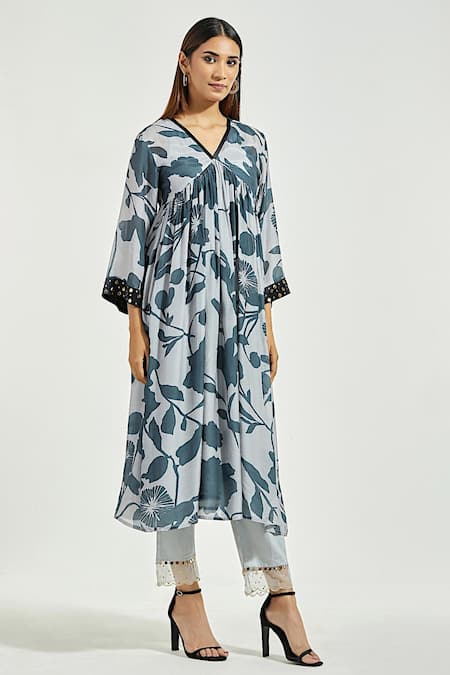 Anantaa By Roohi_Grey Bemberg Modal Floral Print And Sequin V Neck Flared Kurta _Online_at_Aza_Fashions