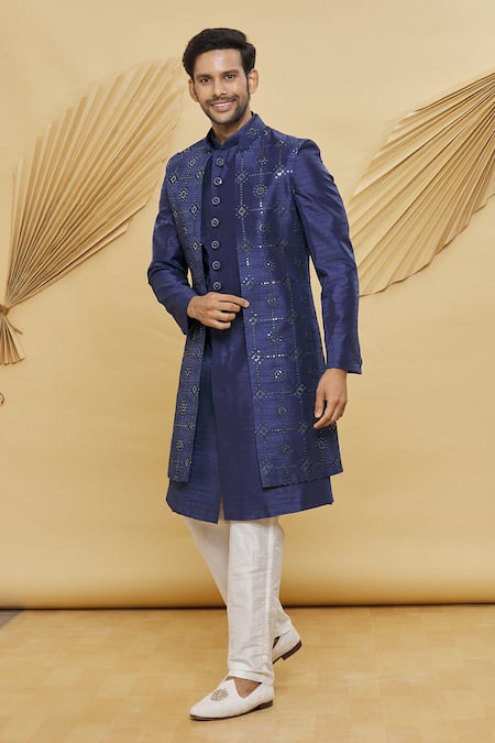 Samyukta Singhania Embroidered Bundi & Kurta Set 