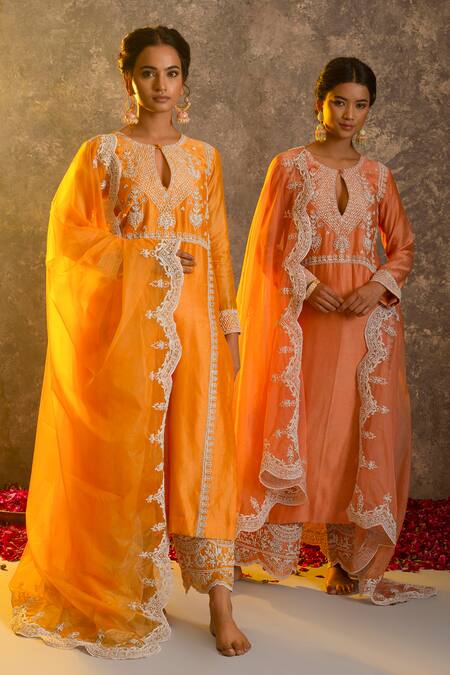 Buy_Glittire By Sakshi Verma_Peach Organza, Chanderi Dori Embroidery Keyhole Kurta Palazzo Set_Online_at_Aza_Fashions