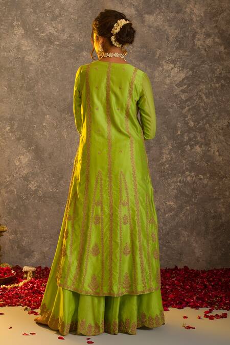 Shop Glittire By Sakshi Verma Green Silk Chanderi Embroidered Zari Dori Work V Kurta Palazzo Set at Aza Fashions Shop_Glittire By Sakshi Verma_Green Silk Chanderi Embroidered Zari Dori Work V Kurta Palazzo Set _at_Aza_Fashions