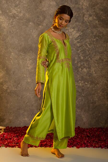 Shop Glittire By Sakshi Verma Green Silk Chanderi Embroidered Zari Dori Work Kurta Palazzo Set at Aza Fashions Shop_Glittire By Sakshi Verma_Green Silk Chanderi Embroidered Zari Dori Work Kurta Palazzo Set _at_Aza_Fashions