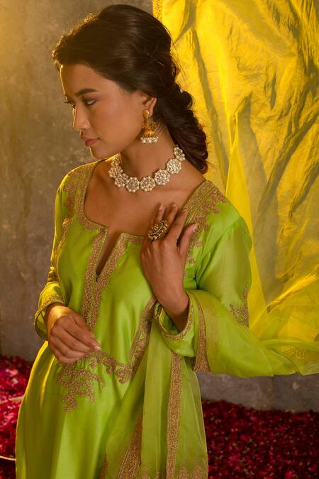 Buy Glittire By Sakshi Verma Green Silk Chanderi Embroidered Zari Dori Work Kurta Palazzo Set Online at Aza Fashions Buy_Glittire By Sakshi Verma_Green Silk Chanderi Embroidered Zari Dori Work Kurta Palazzo Set _Online_at_Aza_Fashions