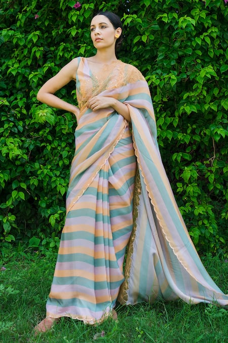 Ayaka Embroidered Saree With Scallop Edges 