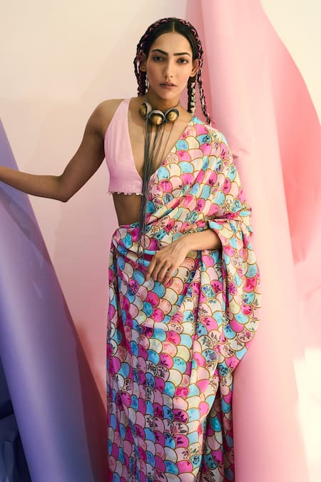 Limerick By Abirr N' Nanki Pink Crepe Scallop Printed Pre-draped Saree Online at Aza Fashions Limerick By Abirr N' Nanki_Pink Crepe Scallop Printed Pre-draped Saree_Online_at_Aza_Fashions