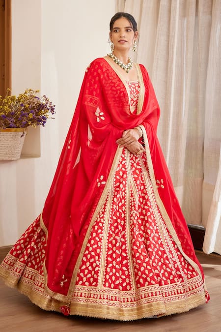Shyam Narayan Prasad_Red Raw Silk And Chiffon Gota & Thread Scoop Neck Embroidered Bridal Lehenga Set _Online_at_Aza_Fashions