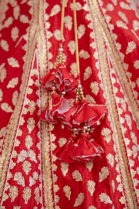 Shop_Shyam Narayan Prasad_Red Raw Silk And Chiffon Gota & Thread Scoop Neck Embroidered Bridal Lehenga Set _Online_at_Aza_Fashions