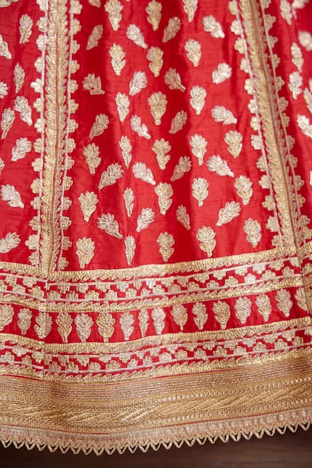 Shyam Narayan Prasad_Red Raw Silk And Chiffon Gota & Thread Scoop Neck Embroidered Bridal Lehenga Set _at_Aza_Fashions