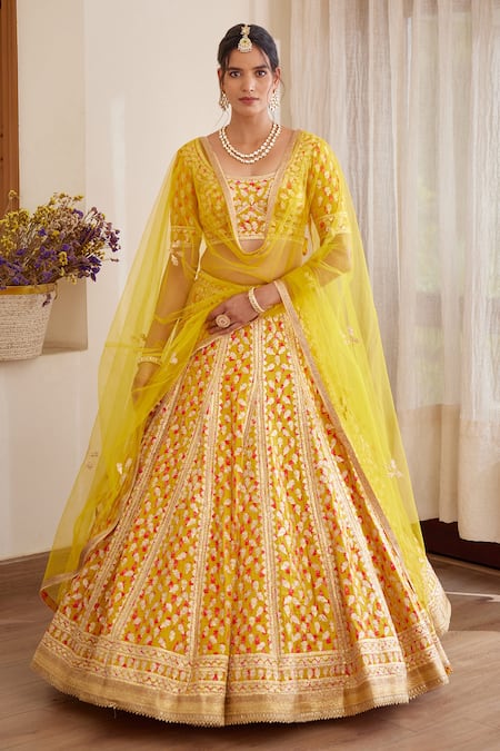 Bestseller | Yellow Bridal Chikankari Wedding Lehenga Choli, Yellow Bridal  Chikankari Wedding Lehengas and Yellow Bridal Chikankari Ghagra Chaniya  Cholis online shopping