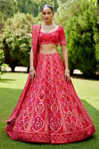 Shyam Narayan Prasad_Red Silk Brocade And Net Thread & Applique Scoop Neck Bridal Lehenga Set _Online_at_Aza_Fashions