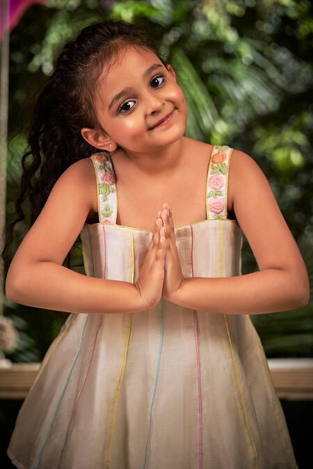 Buy_Little Luxury_Off White Chanderi Embroidery Kurta And Pant Set _Online_at_Aza_Fashions