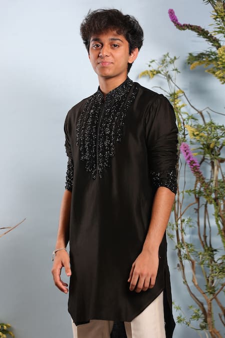 Buy_Julie By Julie Shah_Black Chanderi Floral Kurta_Online_at_Aza_Fashions