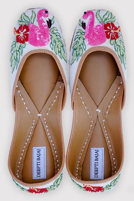 Buy_Label Deepti Bajaj_White Embroidered Lush Silk Juttis _Online_at_Aza_Fashions